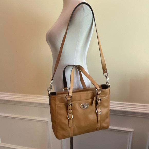 Coach Chelsea Camel Leather Turlock Tote Crossbody Bag Silver Hardware F14015 - Picture 1 of 7